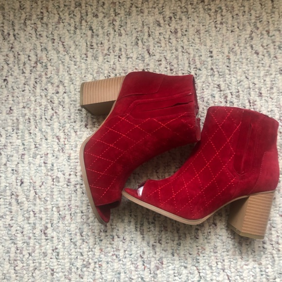 Journey Collection Henley Bootie NWOT - Picture 10 of 11